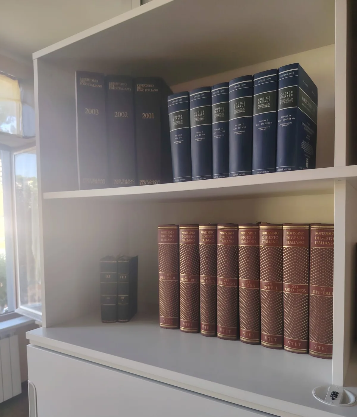 Biblioteca giuridica dello studio